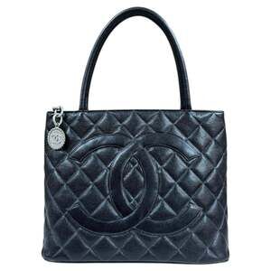 Chanel Black Reissue Tote Matelassé A01804